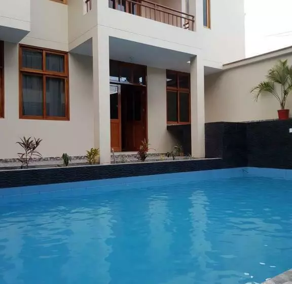 Majatalo Hostal La Maison Canadiense