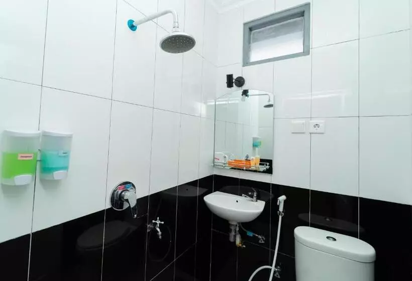 ペンション Koolkost Syariah Near Taman Bekapai Balikpapan