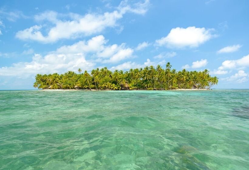 استراحتگاه Calala Island