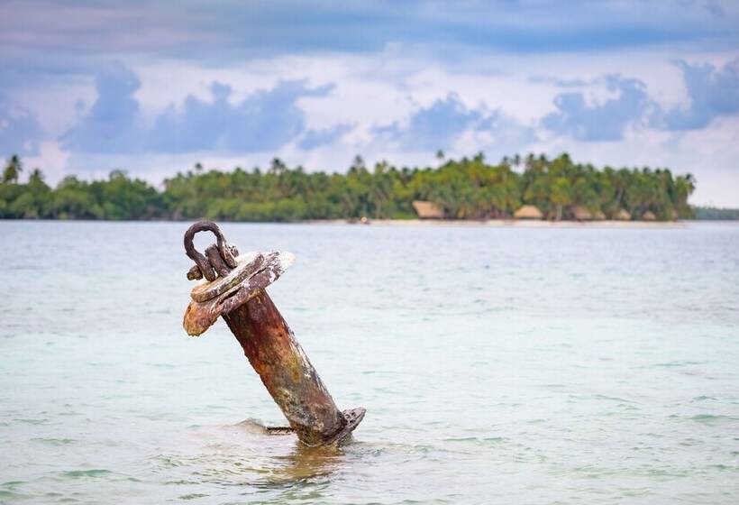 استراحتگاه Calala Island