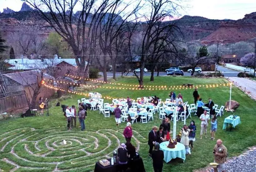 Retkeilymaja 2 Cranes Inn   Zion