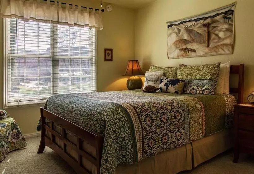 Retkeilymaja 2 Cranes Inn   Zion