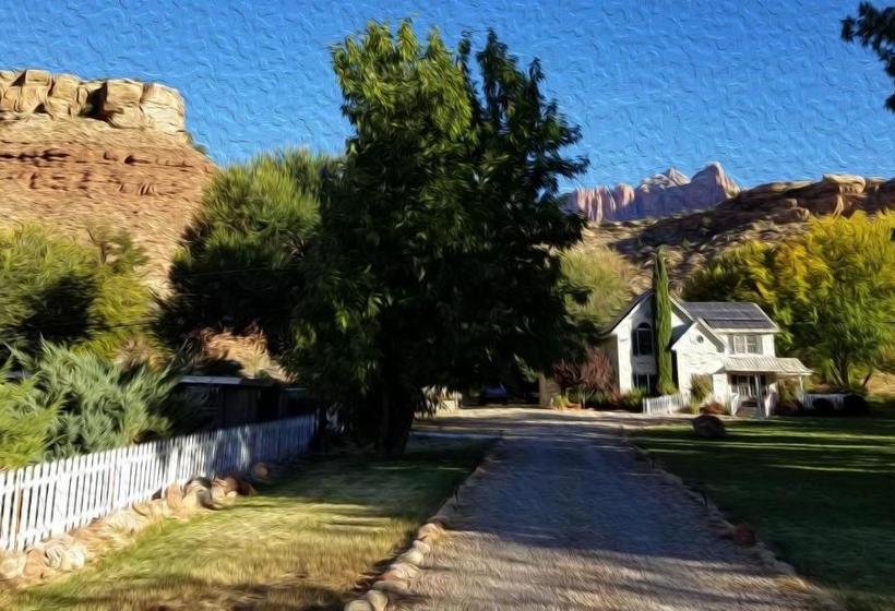 فندق صغير 2 Cranes Inn   Zion