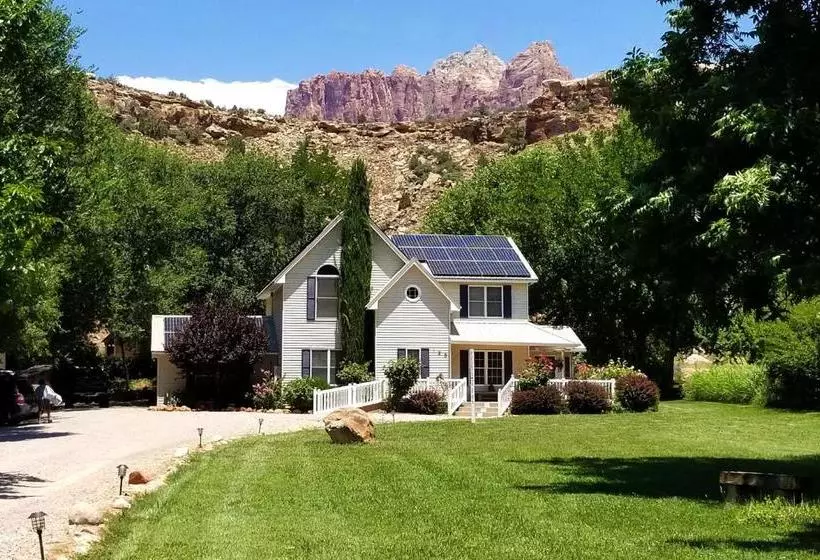 Retkeilymaja 2 Cranes Inn   Zion