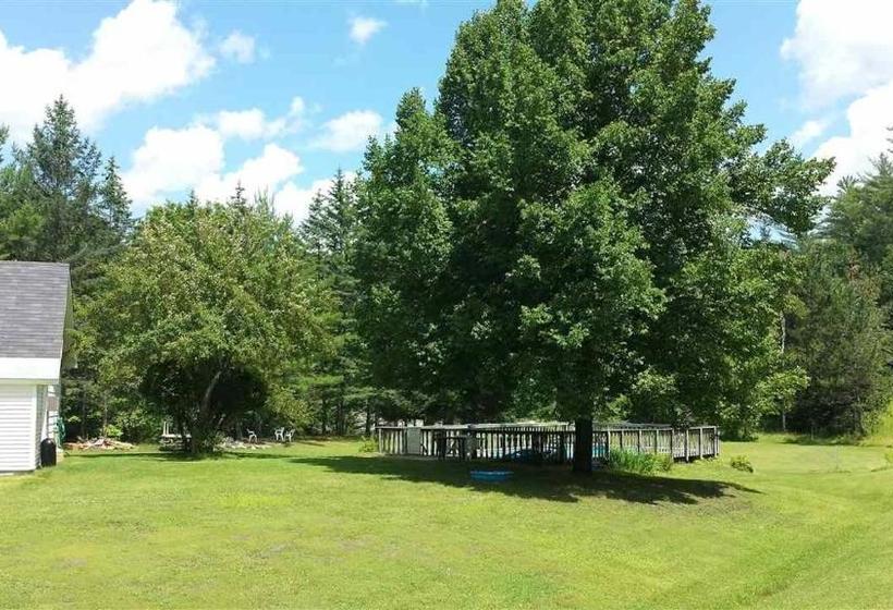 ユースホステル Inn By The River