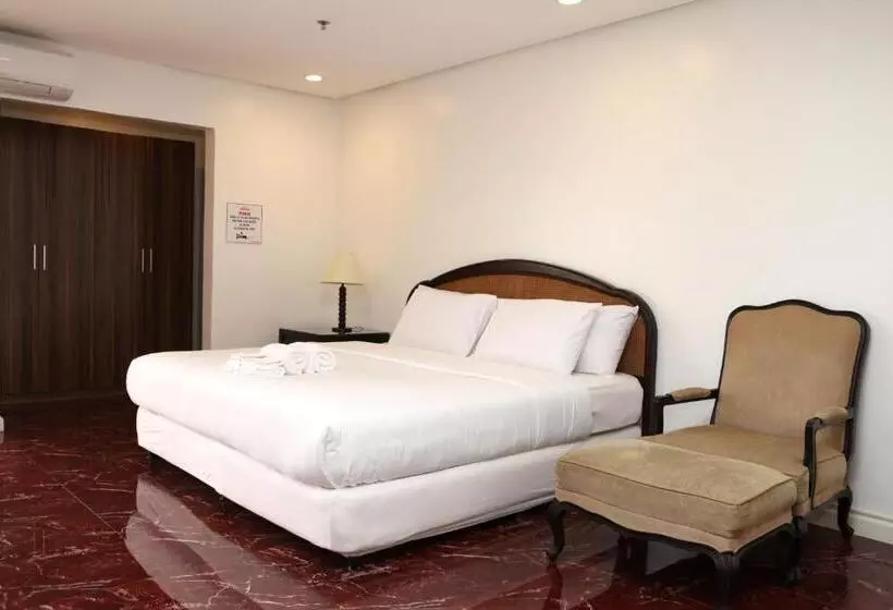 ホテル Centtro Residences