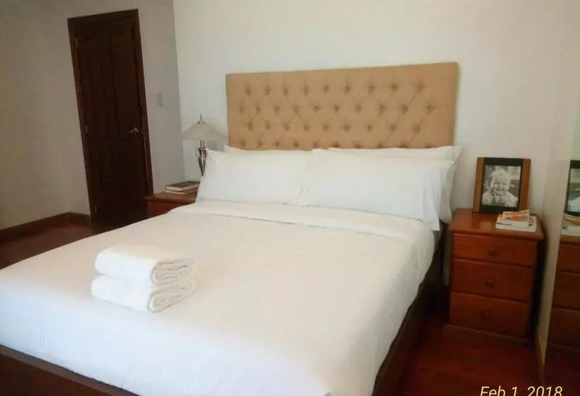 ホテル Centtro Residences