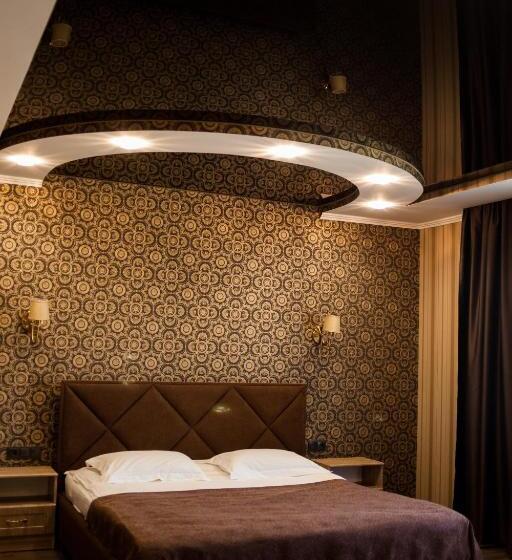 Отель Charivne Ozero