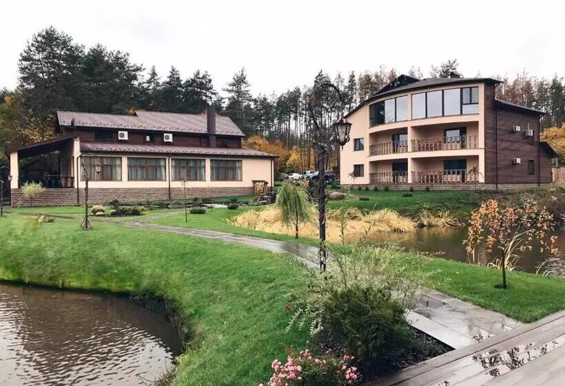 ホテル Charivne Ozero