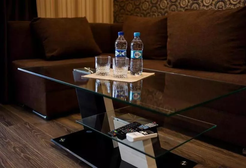 ホテル Charivne Ozero