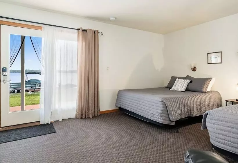 Hotelli Fife Lake Lodge