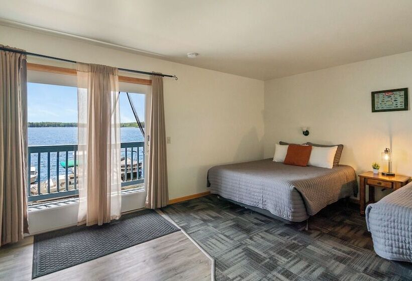 فندق Fife Lake Lodge