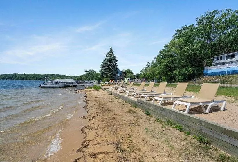 Hotelli Fife Lake Lodge