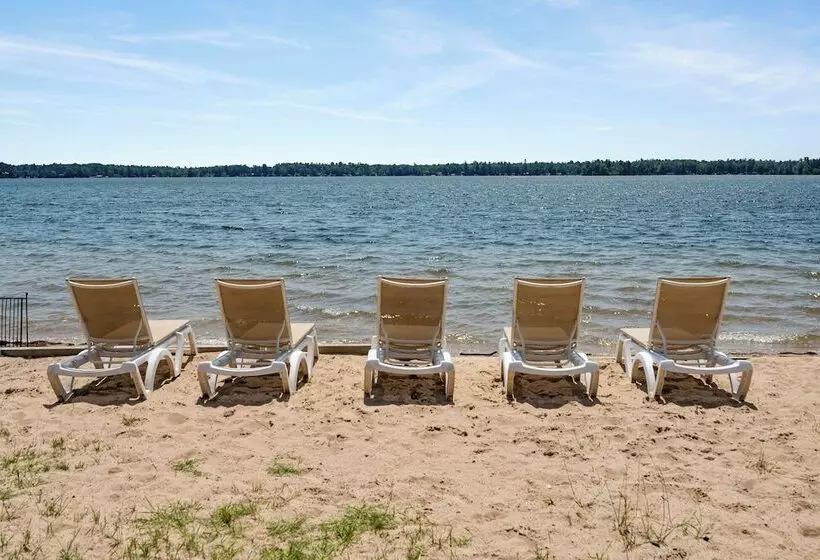 Hotelli Fife Lake Lodge