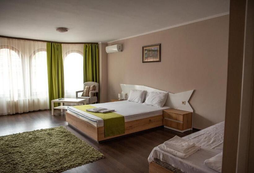 酒店 Oppium Restaurant & Garden