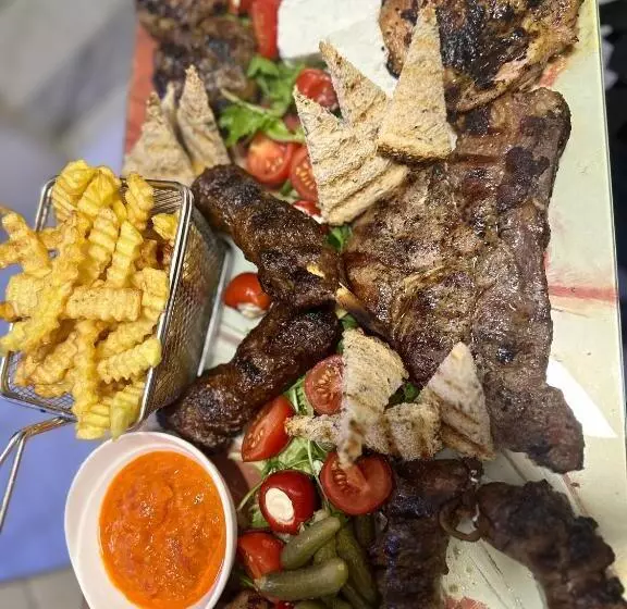 هتل Oppium Restaurant & Garden