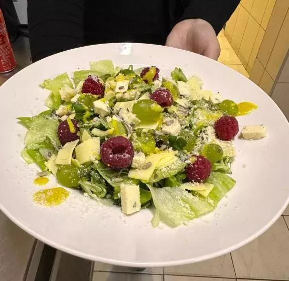 هتل Oppium Restaurant & Garden