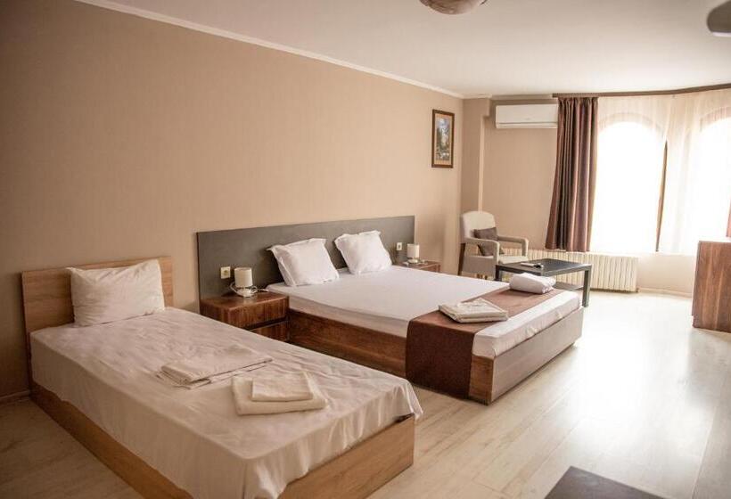 酒店 Oppium Restaurant & Garden