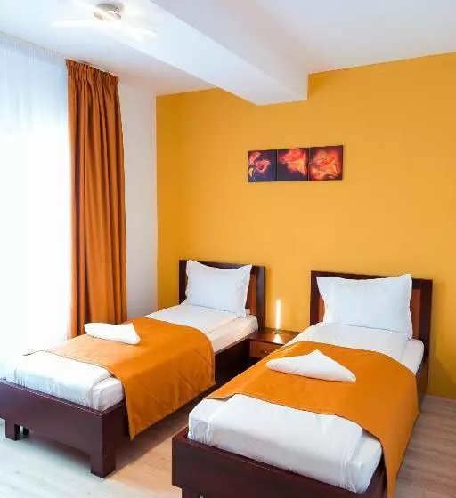 Hotelli Pensiune Confort Morosanu