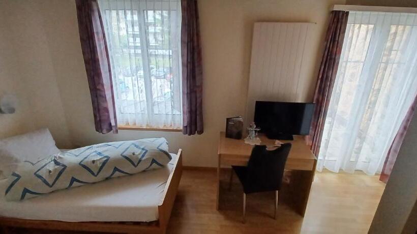 호텔 / Restaurant Post