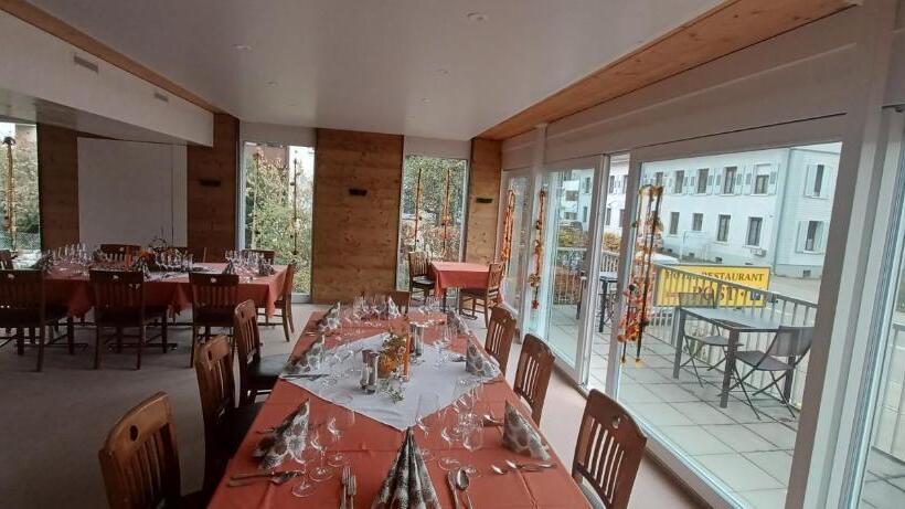 호텔 / Restaurant Post