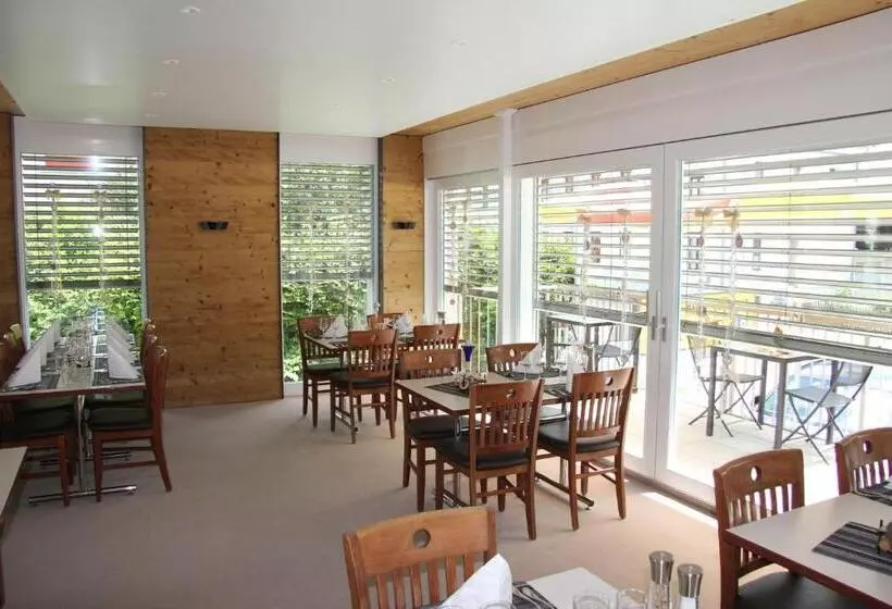 ホテル / Restaurant Post