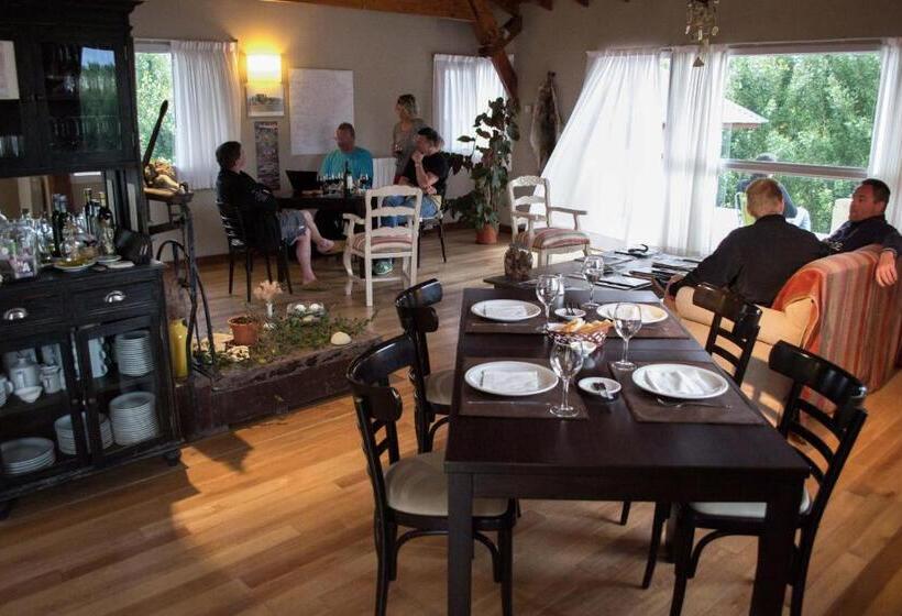ホテル Rio Tarde Casa Patagonica