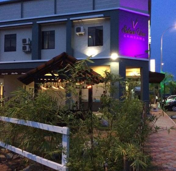 בית מלון כפרי Selesa View Gambang