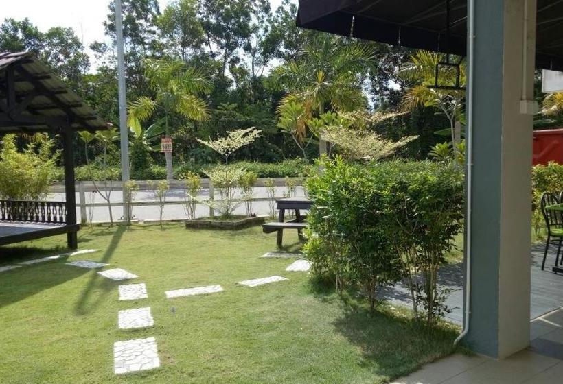 בית מלון כפרי Selesa View Gambang