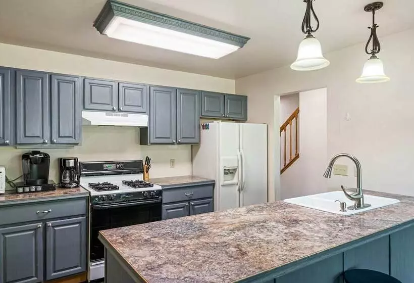 Hotelli South Arm Retreats Combined Units 1 To 5