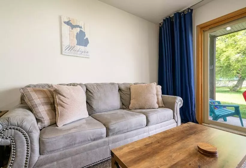 Hotelli South Arm Retreats Combined Units 1 To 5