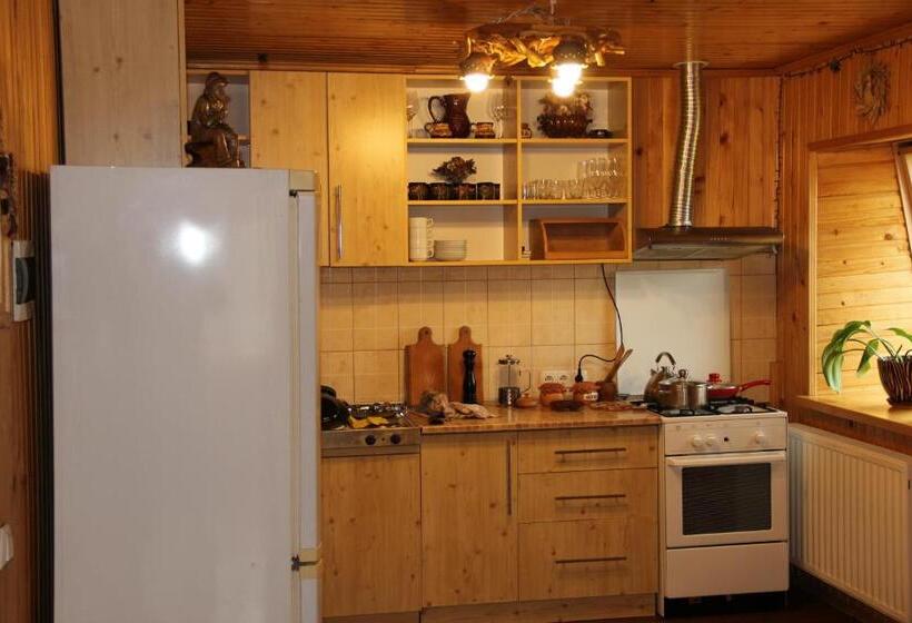 پانسیون Cottage Milena