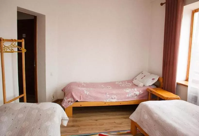 پانسیون Guest House Altyn Oimok