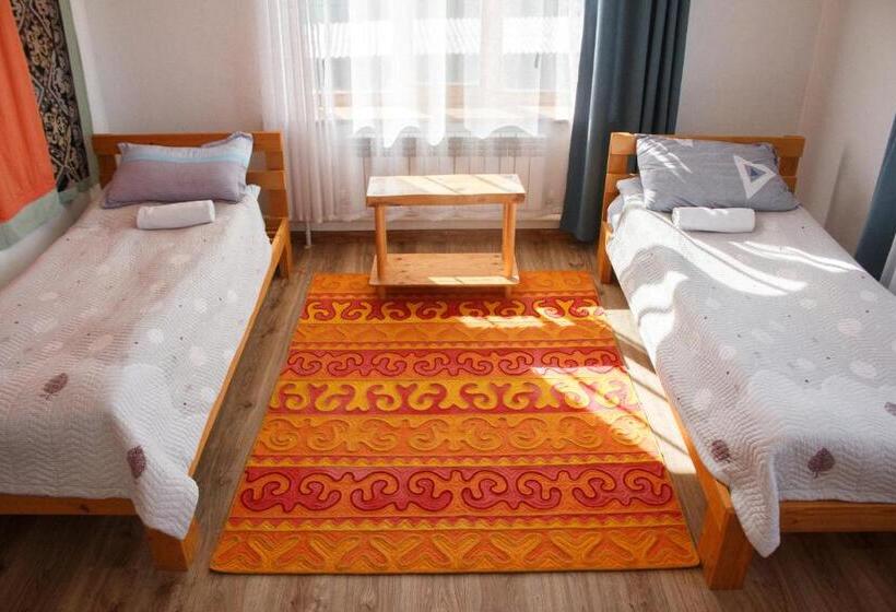 پانسیون Guest House Altyn Oimok