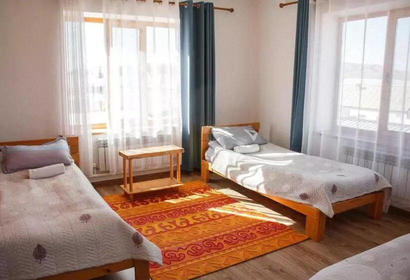 پانسیون Guest House Altyn Oimok