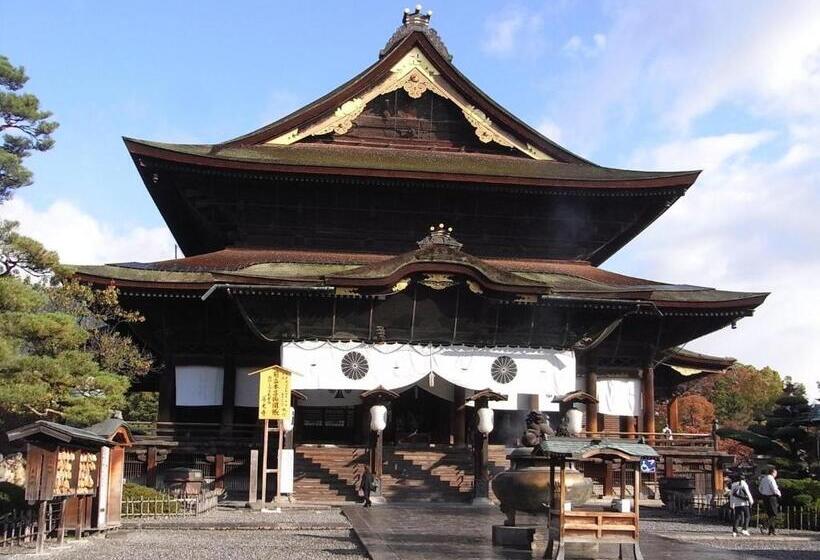 Рёкан 金剛寺 宿坊 成穂院