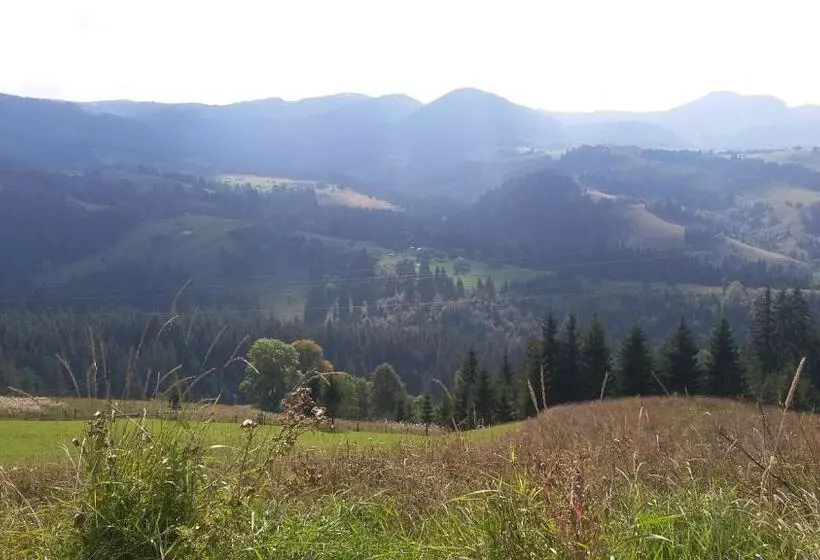 ユースホステル Eco Resort Nad Karpatamy