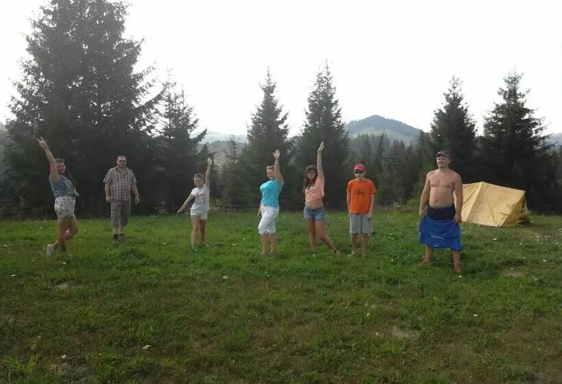 ユースホステル Eco Resort Nad Karpatamy