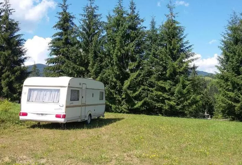 ユースホステル Eco Resort Nad Karpatamy