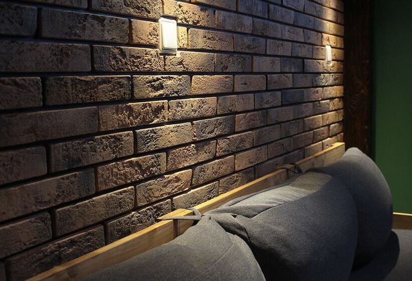 הוסטל Friendly House