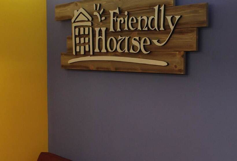 הוסטל Friendly House