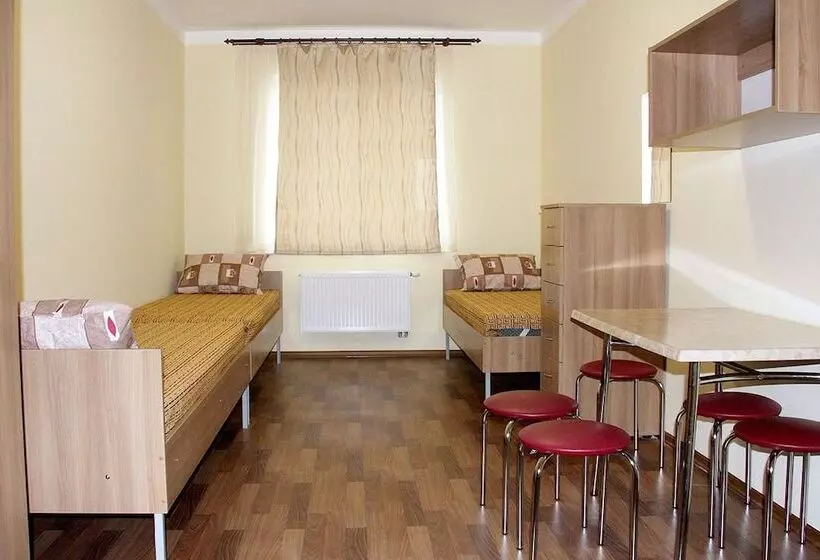 ユースホステル Friendly House