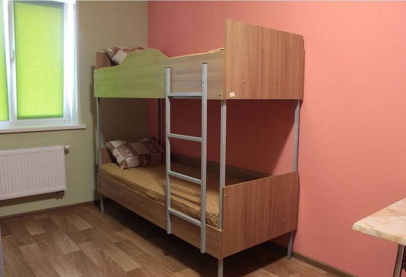 הוסטל Friendly House