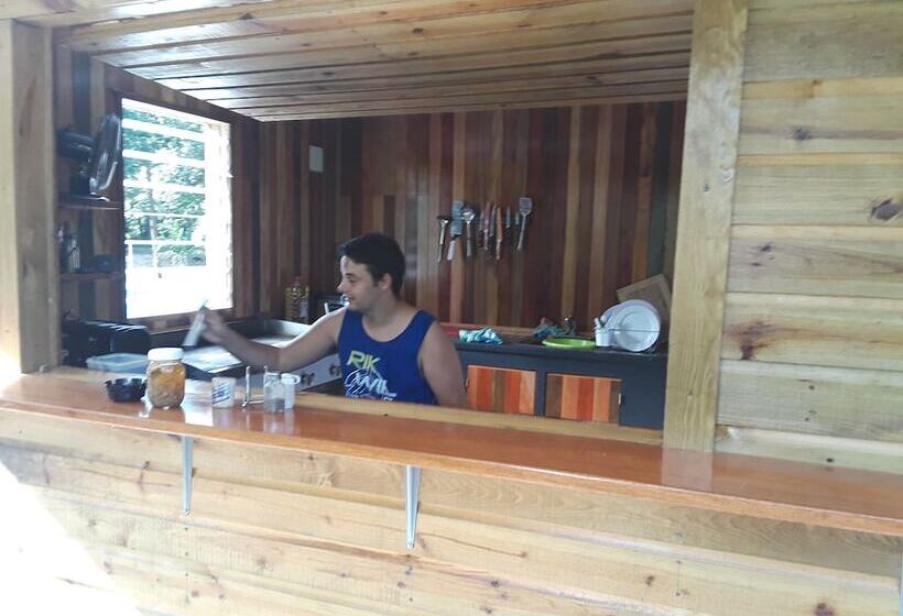 הוסטל Hidden Haven