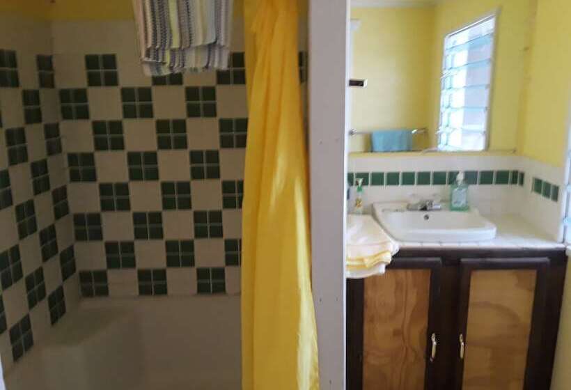 הוסטל Hidden Haven