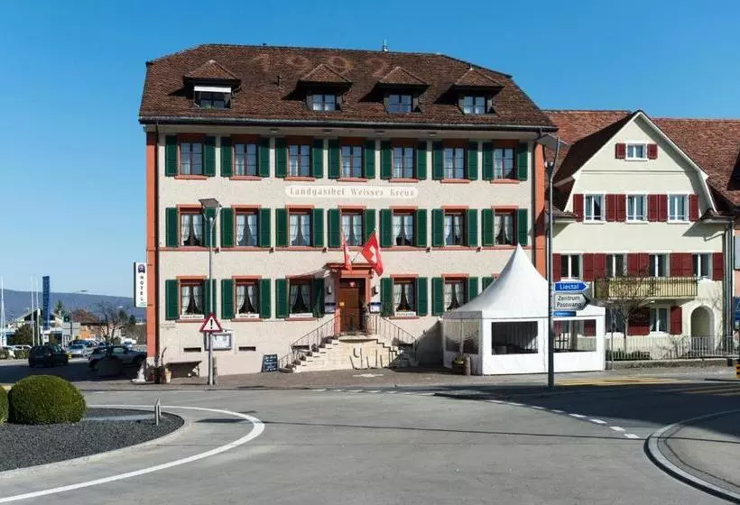 Hotelli Restaurant Weisses Kreuz