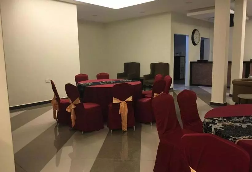 Hotelli Grand Business