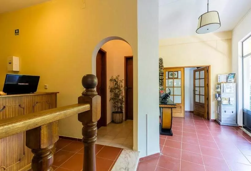Manta Guest   Bed & Breakfast