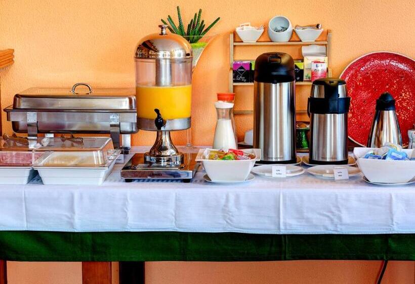 Manta Guest   Bed & Breakfast