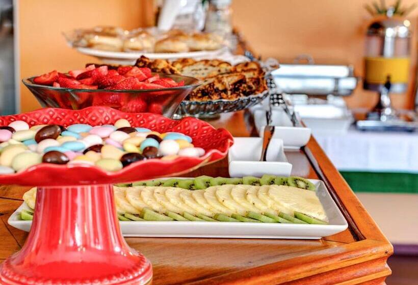 Manta Guest   Bed & Breakfast